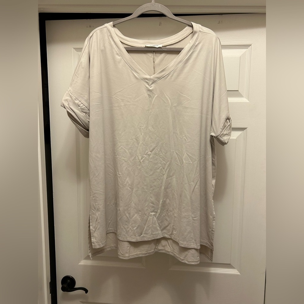 Zenana Outfitters Beige V-Neck Short Sleeve Top